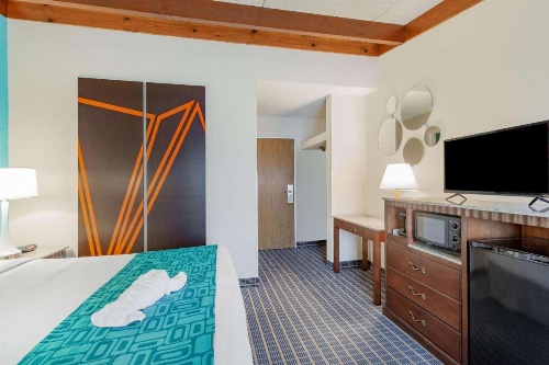 Howard Johnson by Wyndham Bangor image 12