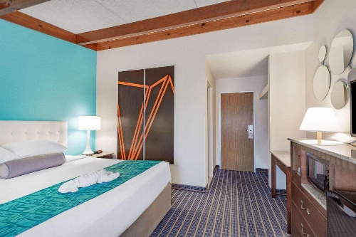 Howard Johnson by Wyndham Bangor image 14